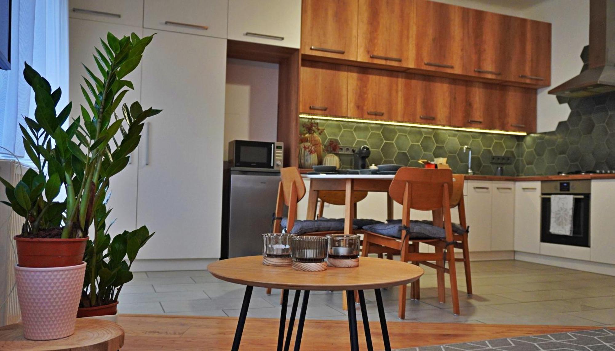 Foter Apartman Kiskunhalas Esterno foto